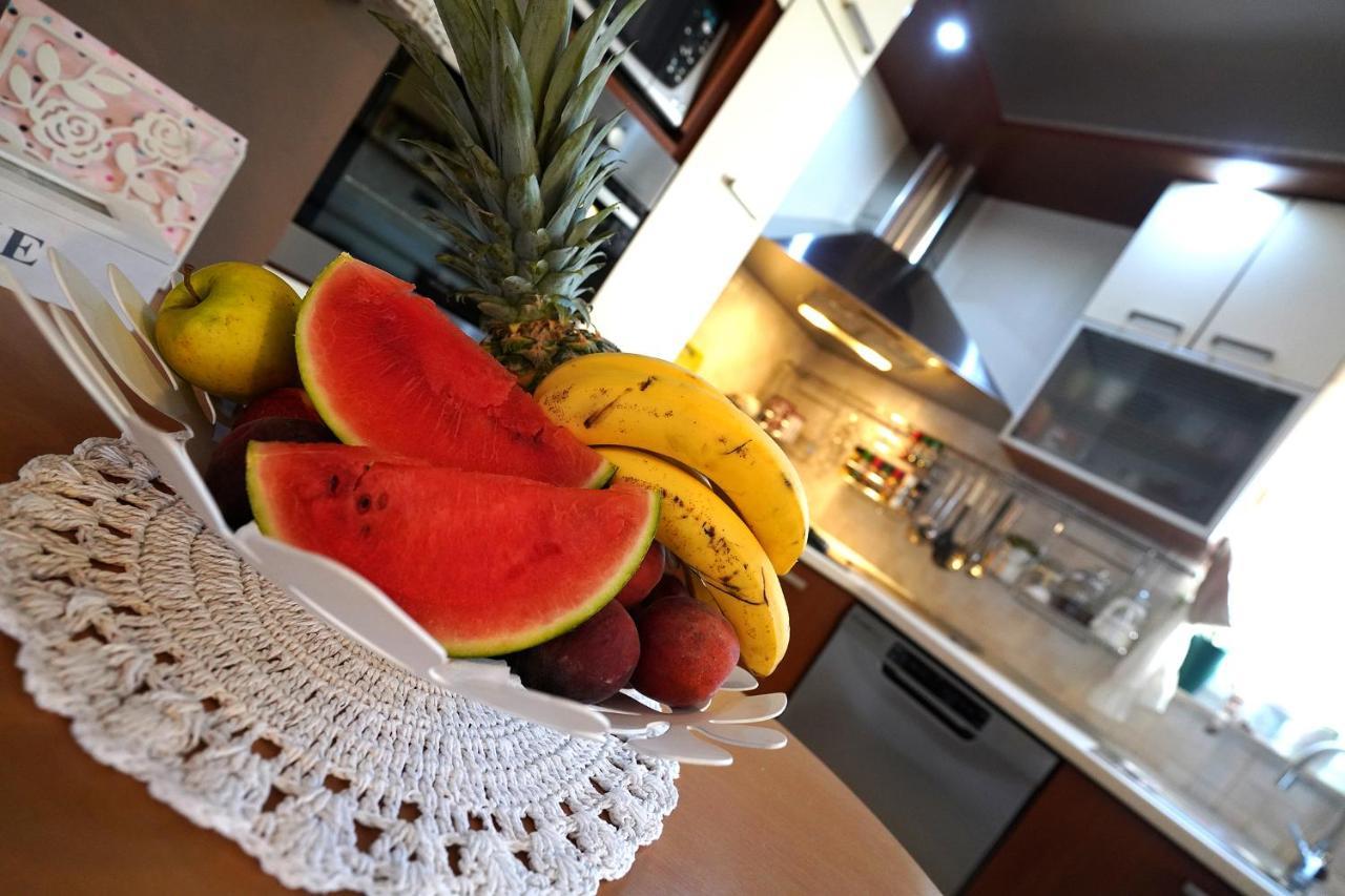 Villa Tago With Heated New Pool Каштела Екстер'єр фото